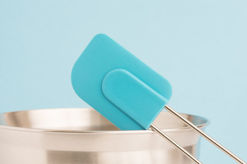 Kitchen bowl and spatula for cooking or baking