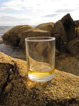 whiskey Scotch whisky on the rocks