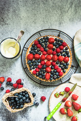 summer berry fruits tarta