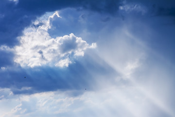 Obraz premium rain, colorful blue sunrise, sunset clouds and sun rays, Nature, background, landscape