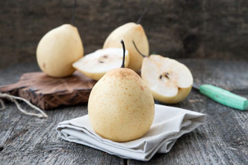 Juicy white Chinese pears
