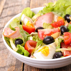 vegetable salad with egg and ham