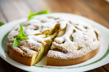 cake with pears in powdered sugar