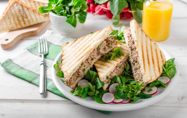 Tuna salad sandwitch