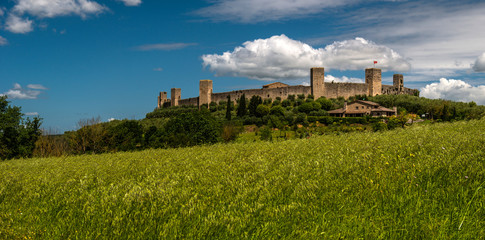 Fototapeta na wymiar Monteriggioni castle