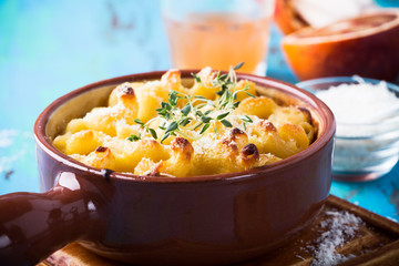Baked macaroni and cheese