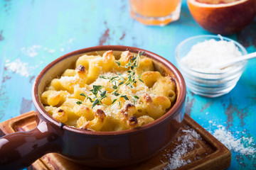 Baked macaroni and cheese