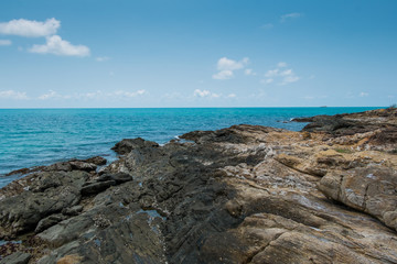 Fototapeta na wymiar Rocks, sea and sky
