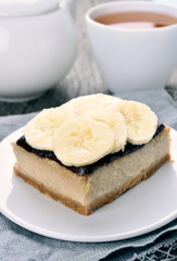 Banana cheese cake and tea