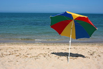 Fototapeta na wymiar Beach umbrella