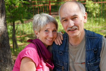 Smiling seniors in the Park