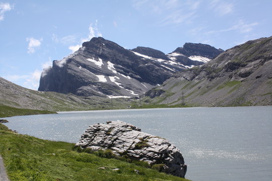 Daubensee lake view