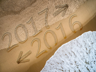 2016 - 2017 written on the beach