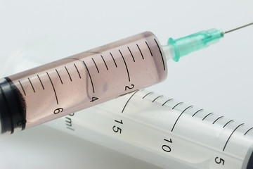 Voll aufgezogen mit Impfstoff