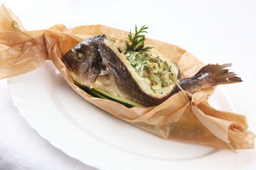 Stuffed fish in paper