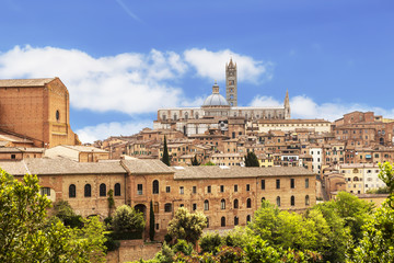 Obraz premium Panoramic view of Sienna city, Italy