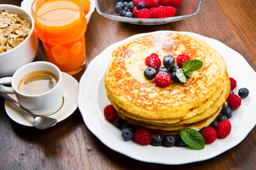 Pancakes with berries