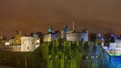 Fototapeta na wymiar Tower of London at night
