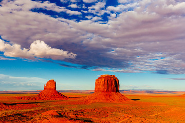 Fototapeta premium Buttes at sunset, The Mittens, Merrick Butte, Monument Valley, Arizona, USA