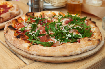 Pizza with prosciutto