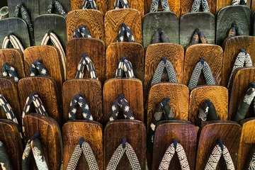 Gardinen japanische traditionelle schuhe © shantihesse