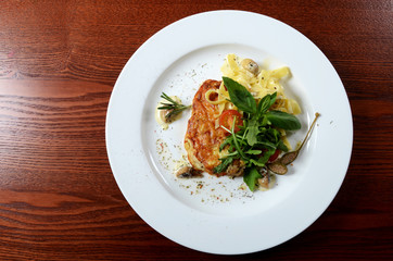 Paste Fettuccine with mushrooms and turkey
