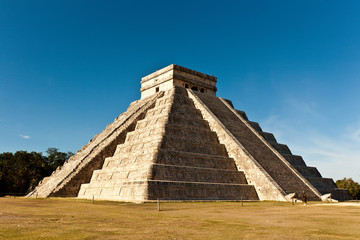 Fototapeta na wymiar Ancient ruins of Maya, Mexico, Chichen Itza