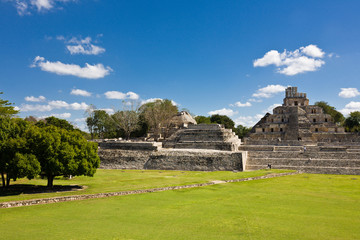 Fototapeta na wymiar Famous Mayan city Edzna near by Campeche, Mexico