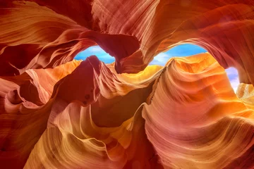  multicolored rock formations inside the antelope canyon © Paulista