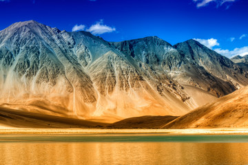 Mountains and Pangong tso (Lake), Leh, Ladakh, Jammu Kashmir, India - obrazy, fototapety, plakaty