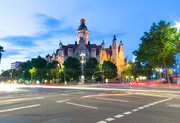 Neues Rathaus in Leipzig am Abend