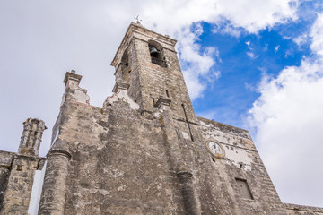 Gotische Kirche Divino Salvador im wei&szlig;en Dorf Vejer de la Frontera in Andalusien