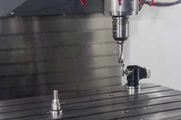 CNC milling machine working, Tool set up process