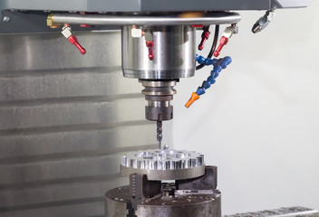 CNC milling machine working, Cutting metalwork process