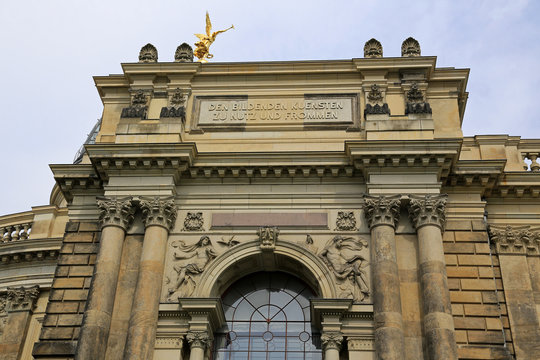 Dresden: Kunstakademie und Sitz der Staatlichen Hochschule für Bildende Künste
