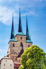 Fototapeta na wymiar St. Severikirche in Erfurt