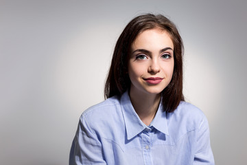 Obraz premium Gorgeous smiling woman portrait