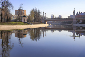 Obraz premium On the embankment of the river Orlik
