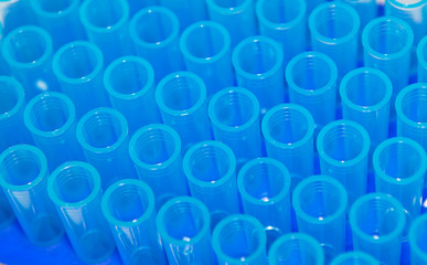 Plastikampullen in chemischen Labor