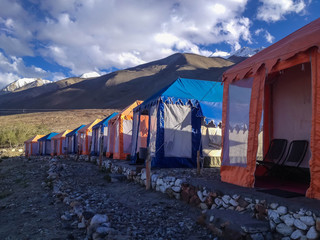 Obraz na płótnie Canvas tent accommodation at Pangong lake - Jammu and Kashmir, India