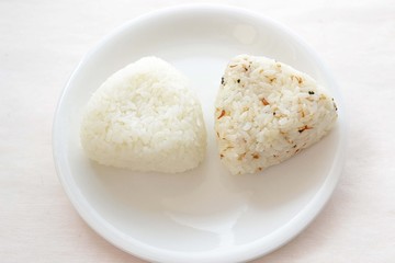 おにぎりふたつ