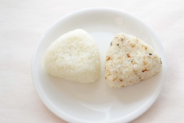 おにぎりふたつ