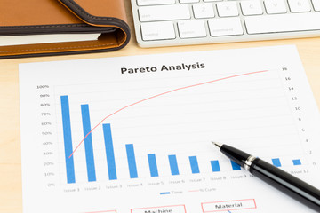 Pareto principle business analysis planning with pen, and keyboa - obrazy, fototapety, plakaty