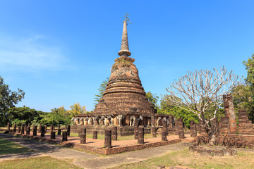 Fototapeta premium Wat Chang Lom, Shukhothai Historical Park, Thailand