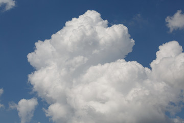 Obraz premium Blue sky with clouds