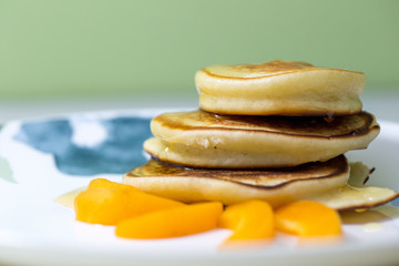pancakes with honey and apricot