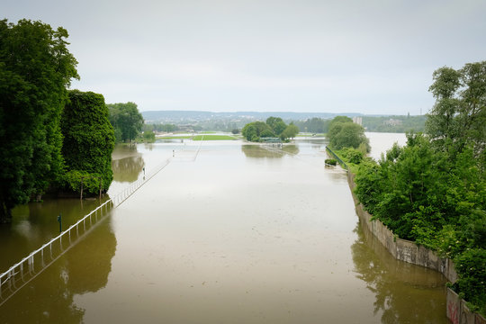 champs de course inondation inondé crue seine maisons laffitte