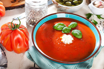 Frische Bruschetta mit tomatensuppe