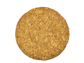 Galletas integrales de avena sobre fondo blanco
