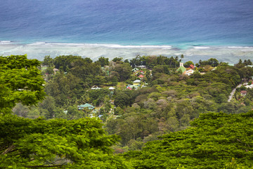 Fototapeta na wymiar La Digue Coastline, Seychelles